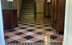 Haus Eveline - Ferienwohnungen unterhalb der Wartburg -
